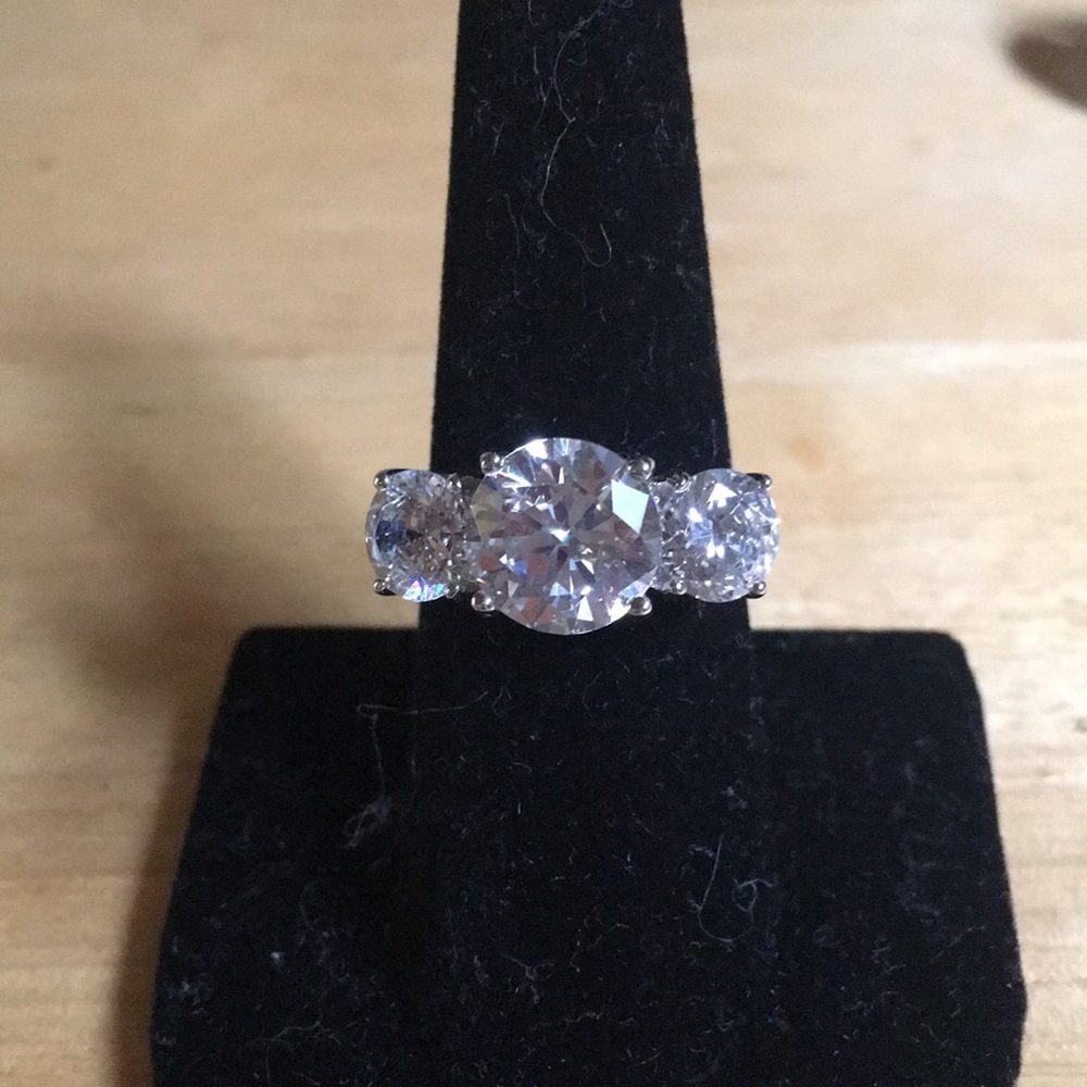Ladies ring
